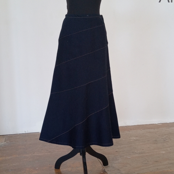 Dark Denim skirt - Picture 8 of 9